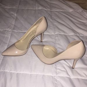 Jessica Simpson Nude Pump